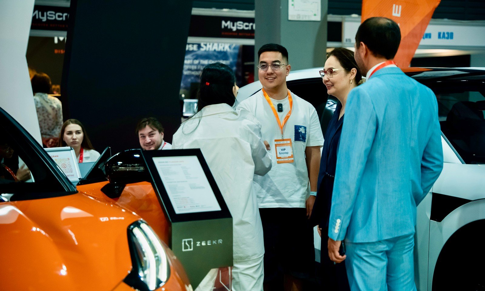 ZEEKR представил современные электромобили премиум-класса на HomeTech & Electra 2025